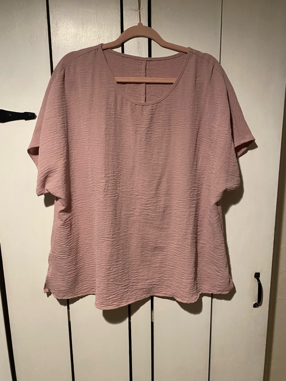 Relaxed Scoop Neck Women's Top in Dusty Rose - Picture 2 of 4